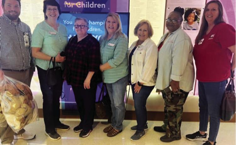 'Y' EHC Visits Arkansas Children's Hospital