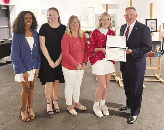 Pictured are Anna Scott, Keeli Stewart, Art Teacher Nickie Owens, Aubree Wright, and Congressman Bruce Westerman.