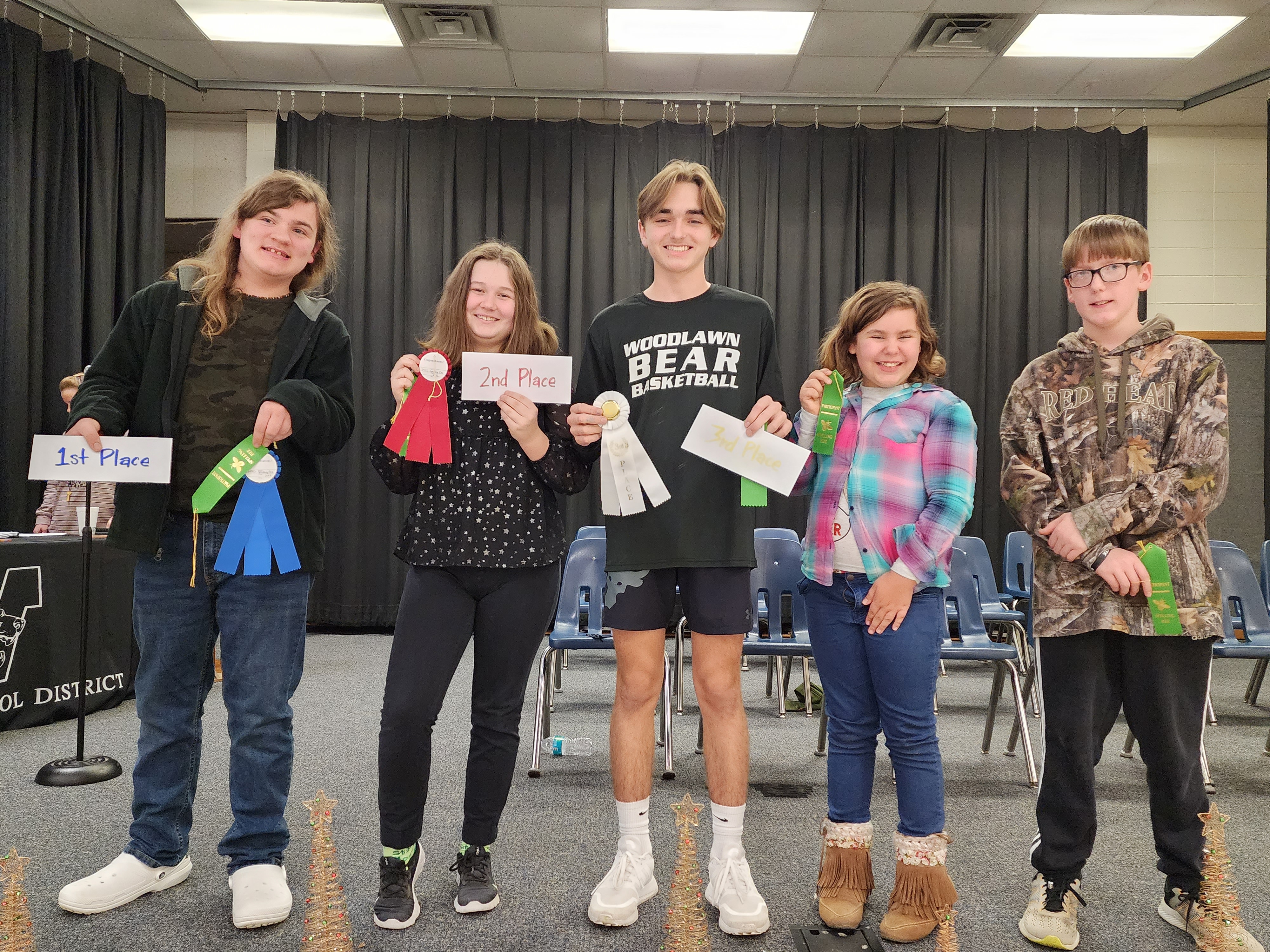 Woodlawn Students Compete for Top Spots in School Spelling Bee