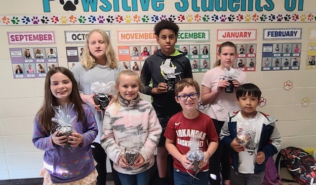 These students exhibited “Self-Confidence,” which was the April ‘Paw’sitive word of the month. Pictured are (back row) Sweden Kushmaule (6th grade), Duke Scott (5th grade), MiKayla Zorn (4th grade); (front row) Taylor Clary (3rd grade), Everly Vinson (2nd grade), Graysen King (1st grade), Joseph Cung (kindergarten).