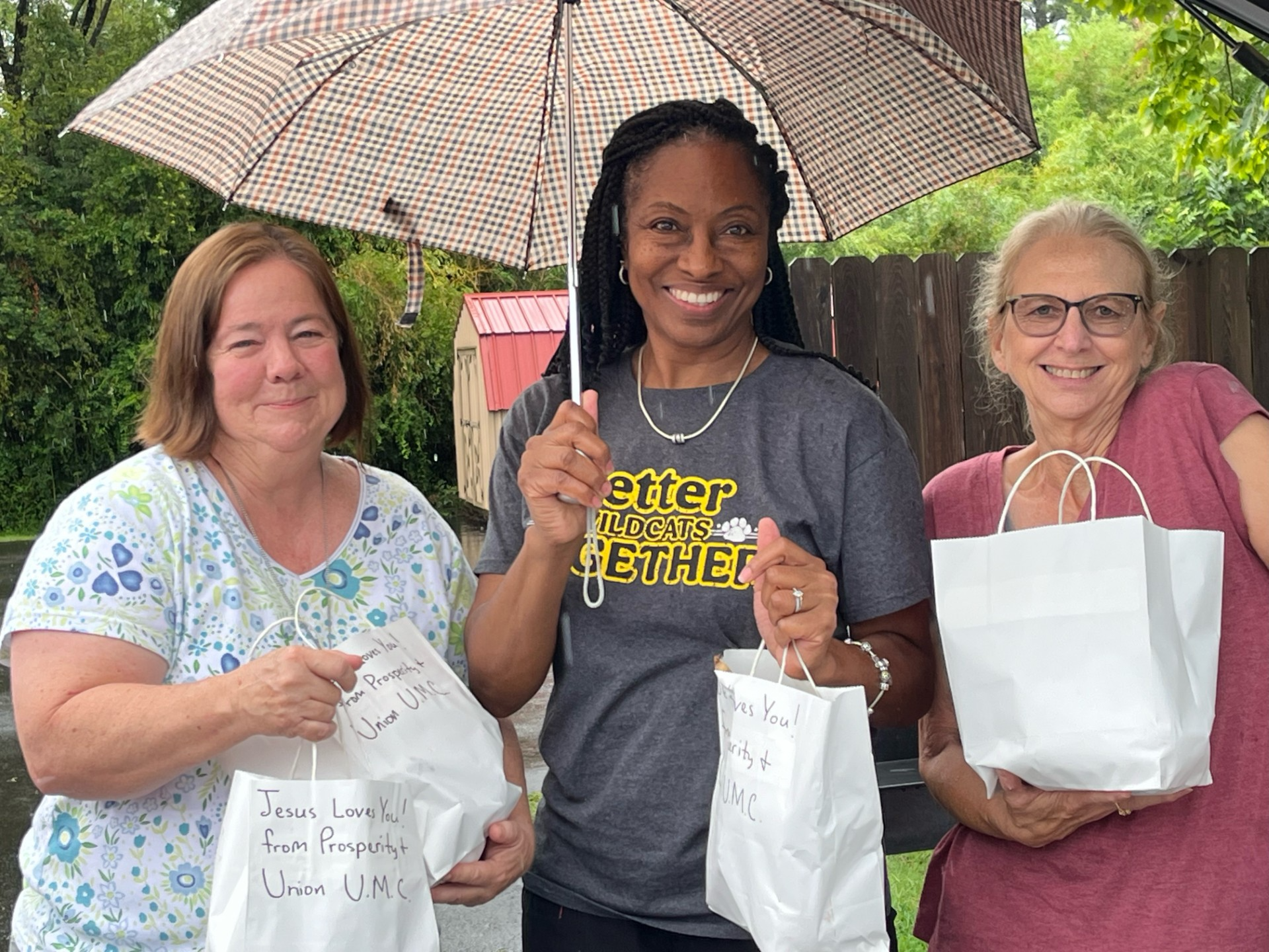 Prosperity, Union Churches Unite to Support Students