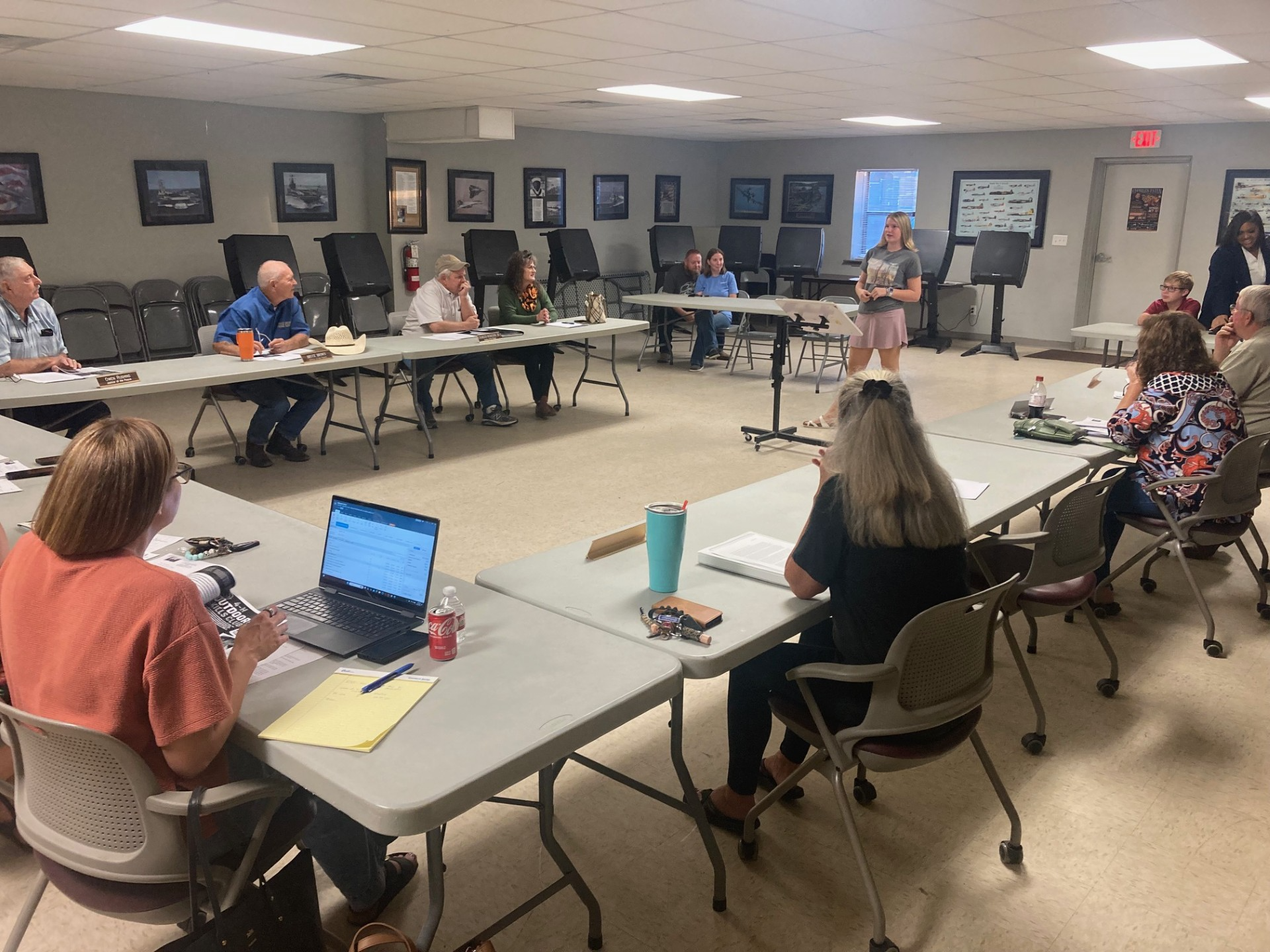 4-H Students Present to Quorum Court
