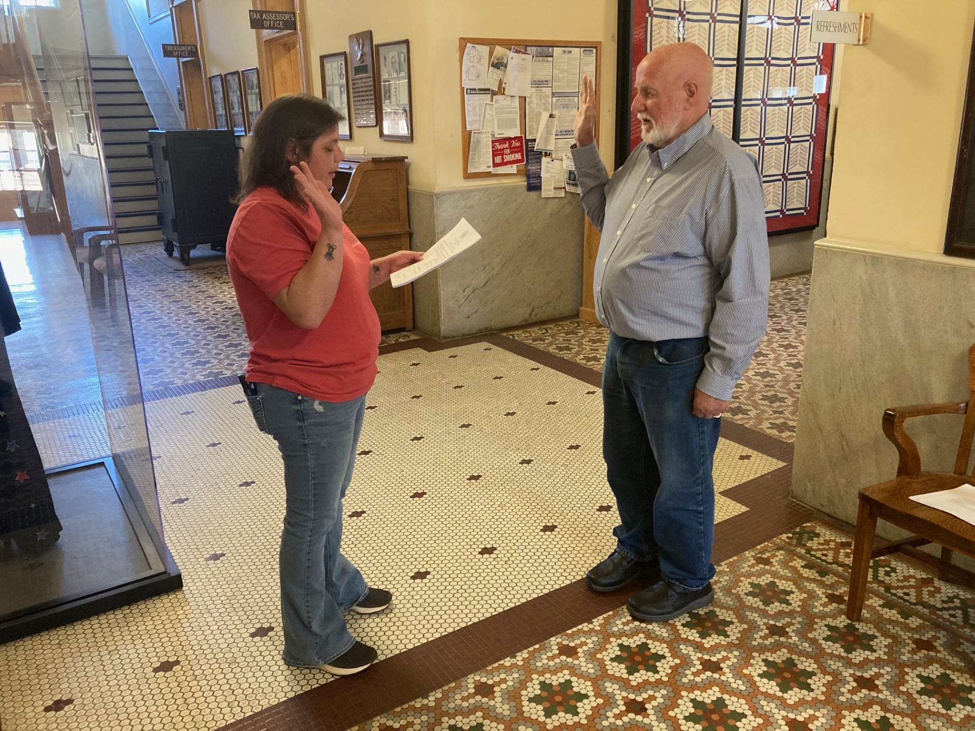 Pat Berry Sworn in as District 6 Justice of the Peace