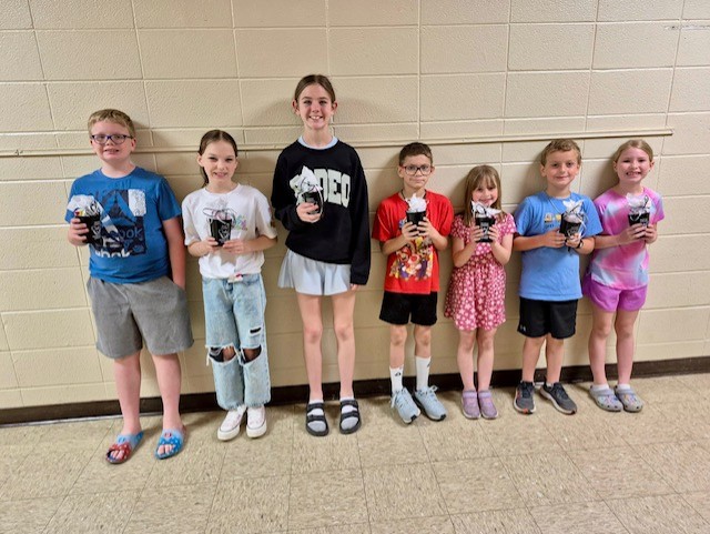 Left to Right: Jackson Bearden (4th grade), Sadie Gavin (5th grade), Clara Kennedy (6th grade), Carson Edmondson (2nd grade), Blakley Jones (1st grade), Ryan Young (Kindergarten), Marlee Jacks (3rd grade).