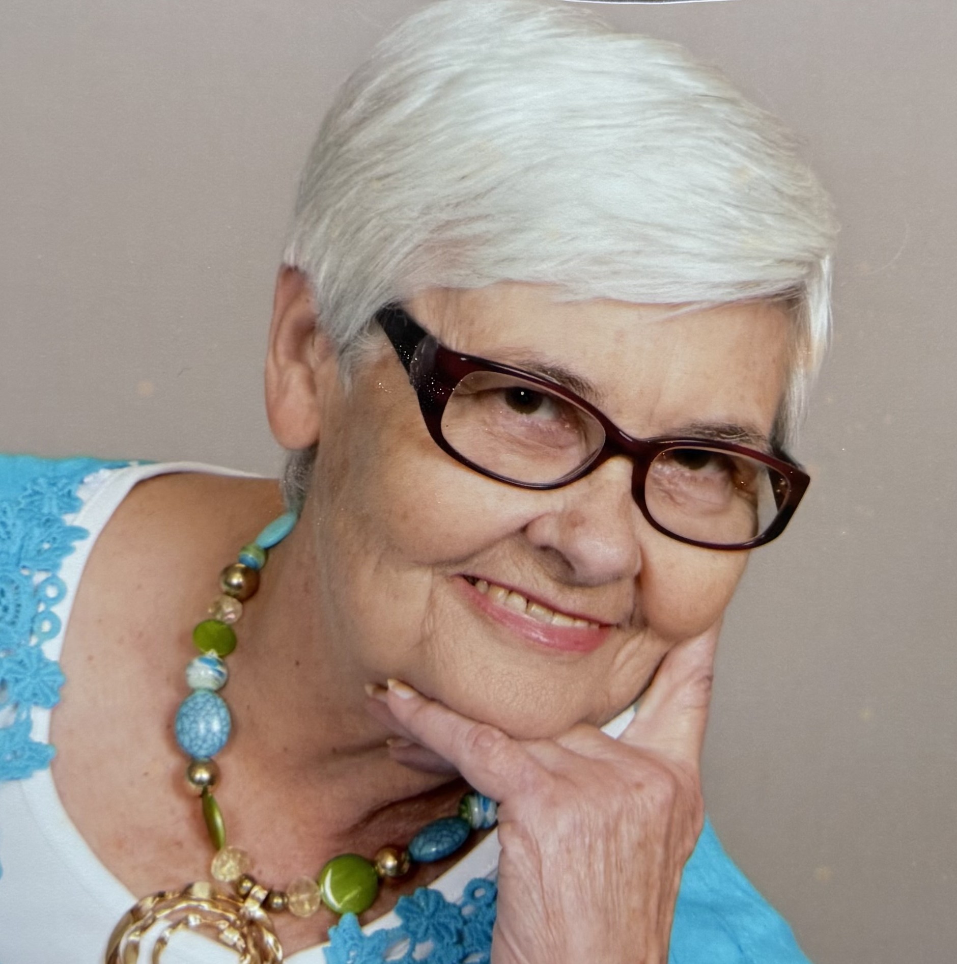 Nell Jacobs