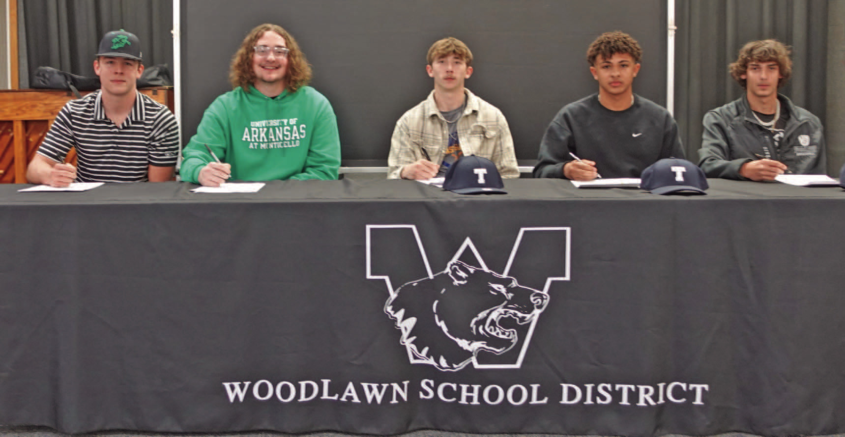Five Woodlawn Players Sign National Letters