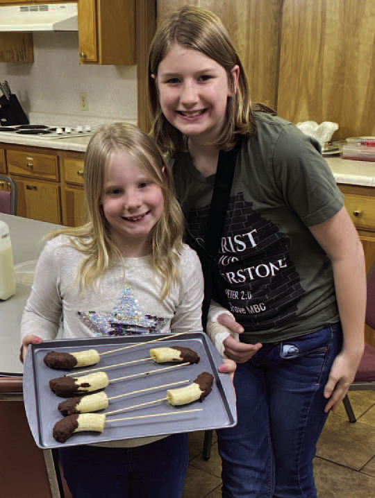 Riley & Ellie Luker
