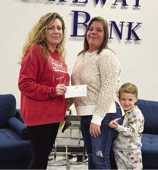 3rd Place Float - County Clerk Celeste Beatty presents prize to Brandy Herring