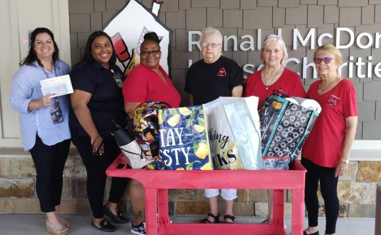 Extension Homemakers at Ronald McDonald House