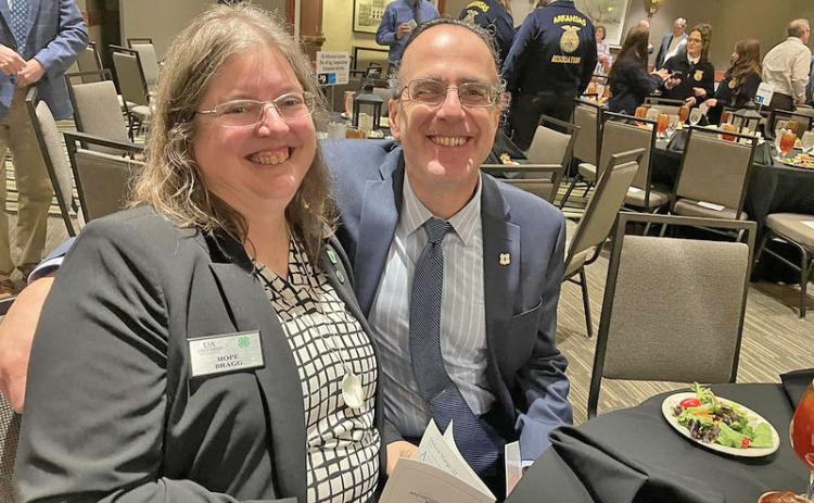 UA DIVISION OF AGRICULTURE REMEMBER BRAGGS - Hope and Don Bragg, pictured here at the Arkansas Agricultural Hall of Fame lunch in Little Rock, died along with two of their children in a house explosion in Michigan on Dec. 10. (U of A System Division of Agriculture file photo by Angie Freel)
