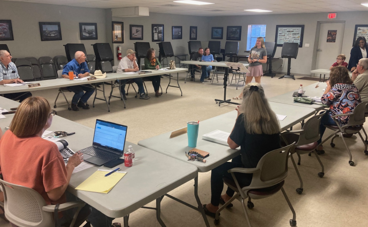 4-H Students Present to Quorum Court