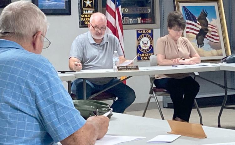Justice Donnie Herring Presides Over Meeting