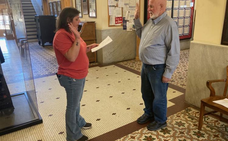 Pat Berry Sworn in as District 6 Justice of the Peace
