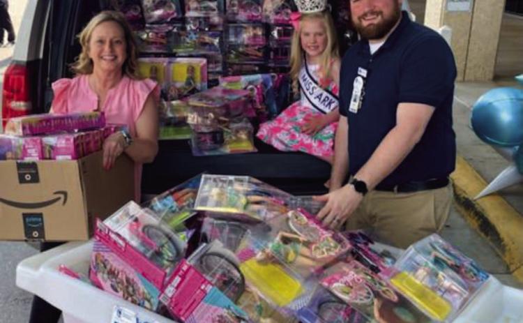 Fancy Nancy Takes Handicap Barbies to Arkansas Children's Hospital